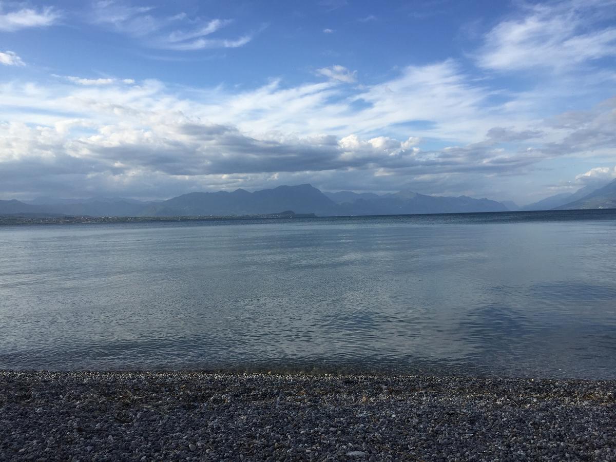 B&B Garda 4U デセンツァーノ・デル・ガルダ エクステリア 写真