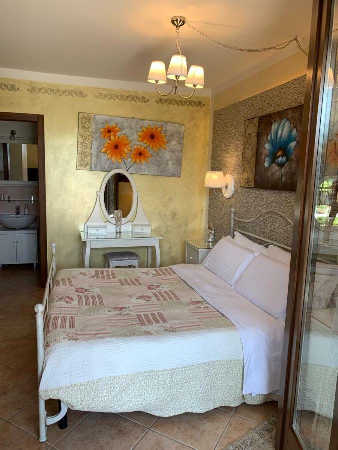 B&B Garda 4U デセンツァーノ・デル・ガルダ エクステリア 写真
